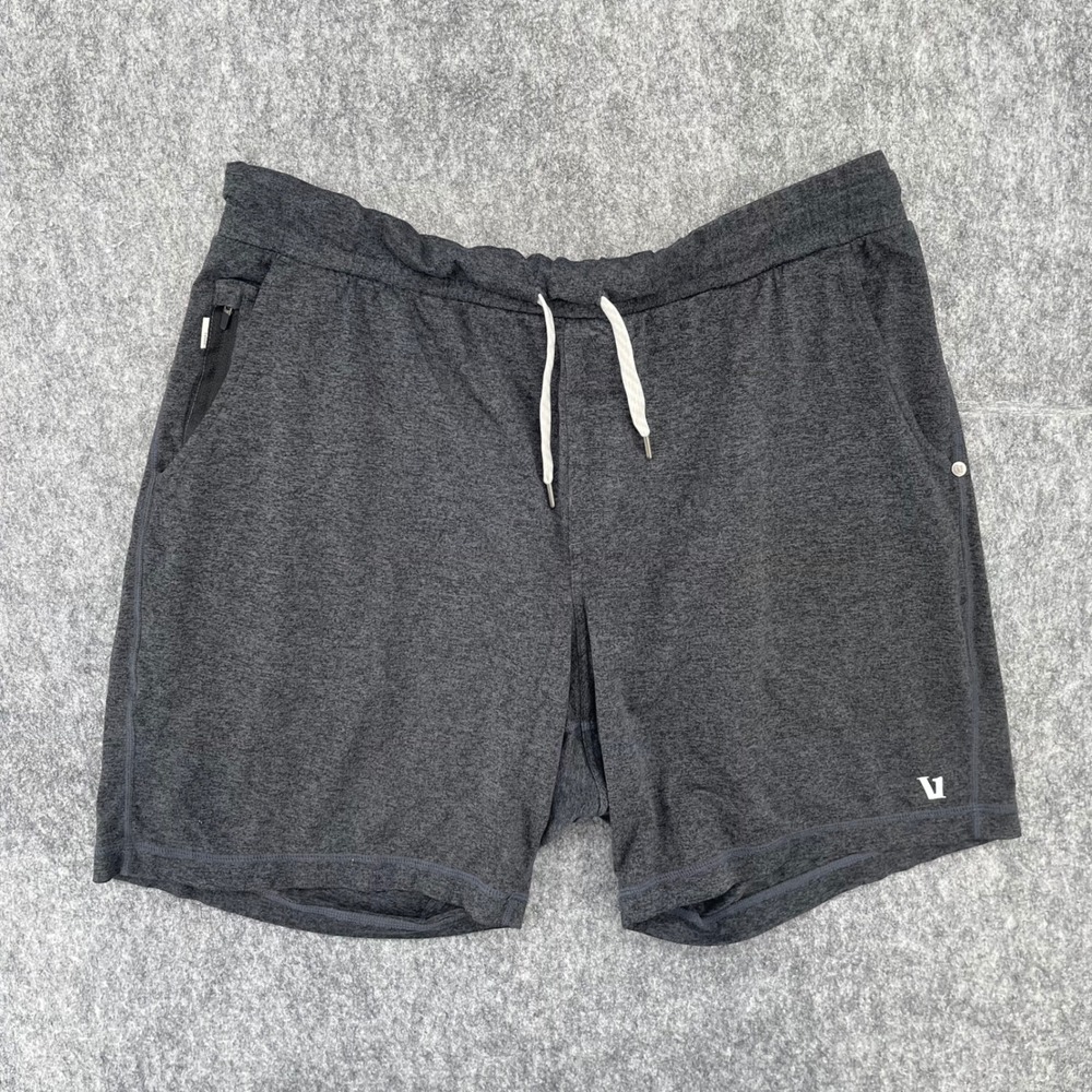 Vuori Kore Shorts Mens Small Charcoal Heather Grey Athletic Gym Workout